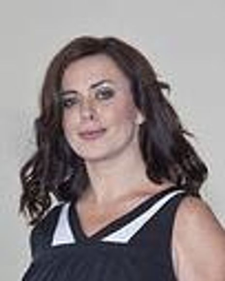 Eve Myles Headshot