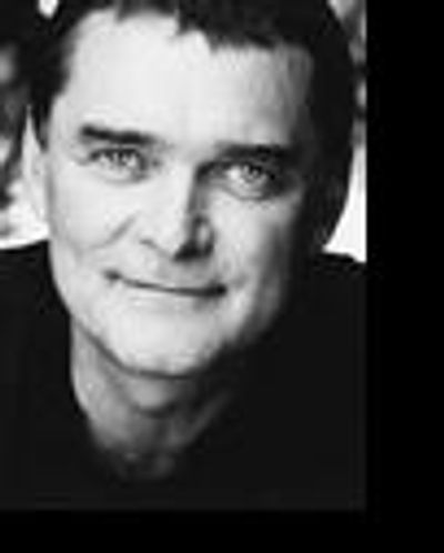 Stuart Milligan Headshot