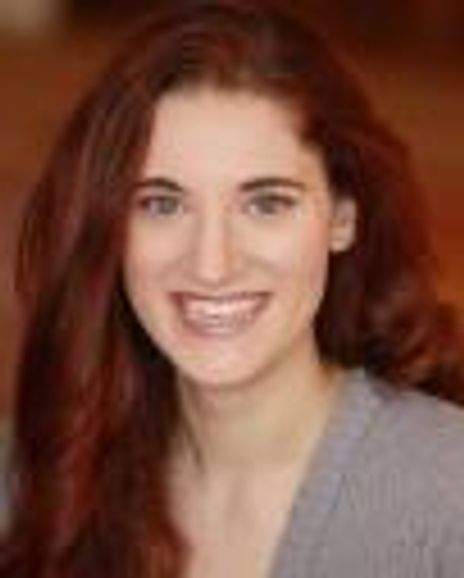 Danielle Defassio Headshot