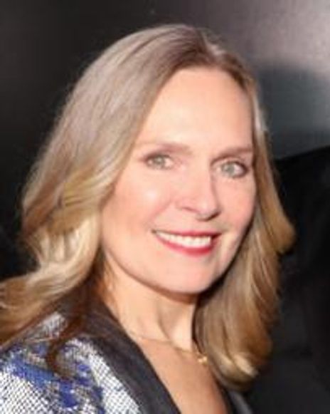 Christy Tarr Headshot