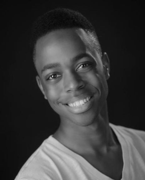 Aaron Ellis Headshot