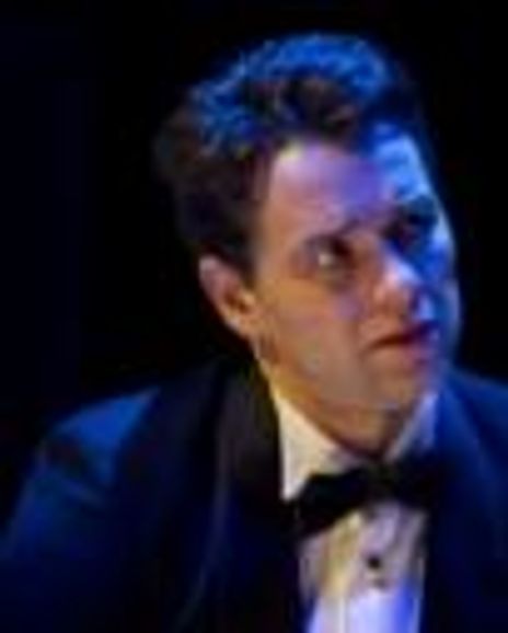 Julien Ovenden Headshot