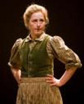 Nicola Stephenson Headshot