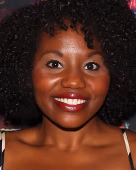 Lindsay Roberts Headshot