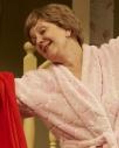 Hilary Derrett Headshot