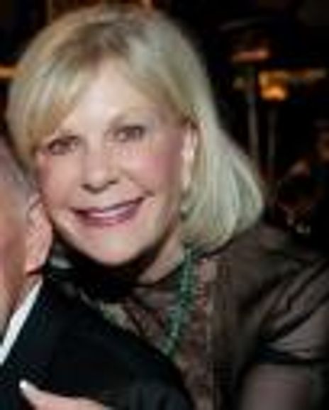 Elaine Darwin Headshot