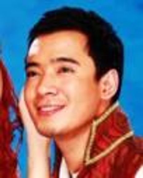 Erik Santos Headshot