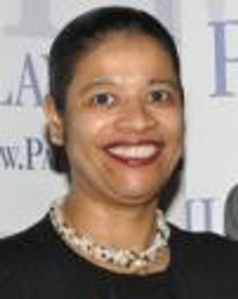 Theresa De Leon Headshot