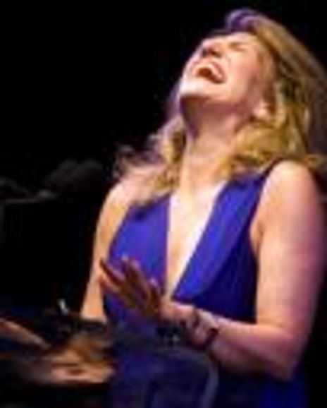 Regena Thomashauer Headshot