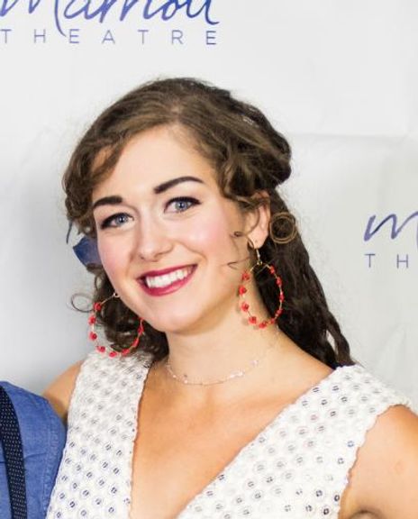 Eliza Palasz Headshot