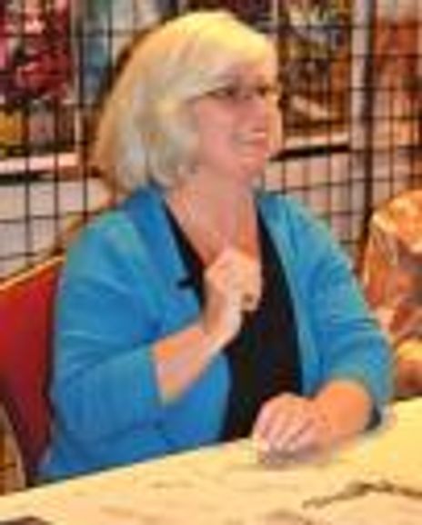 Sharon Smyth Headshot