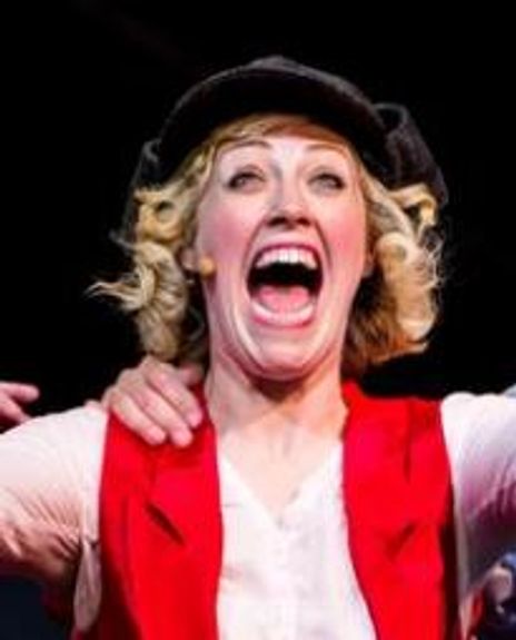 Lizzie Roper Headshot