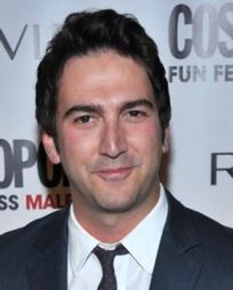 Josh Schwartz Headshot