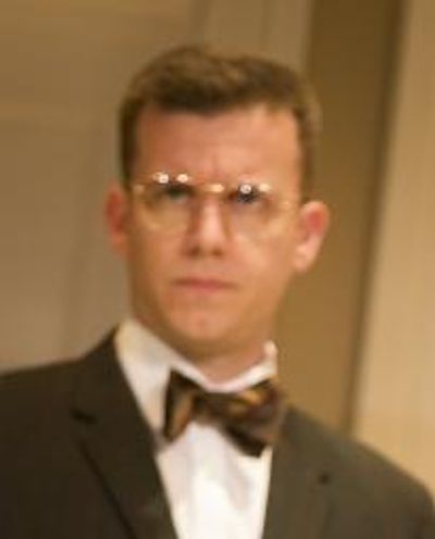 Philip Cumbus Headshot