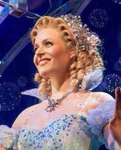 Carly Anderson Headshot