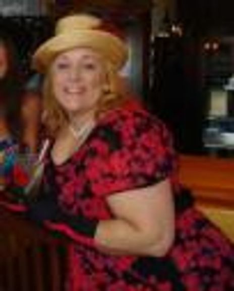 Linda Cameron-Bayer Headshot