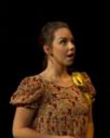 Caitlin Burnham Headshot