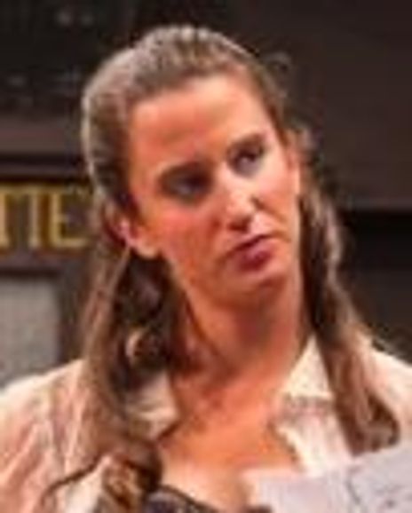 Nina Yasick Headshot