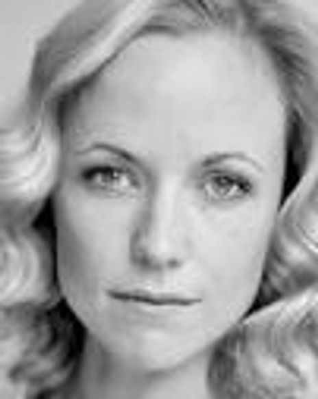 Flora Dawson Headshot