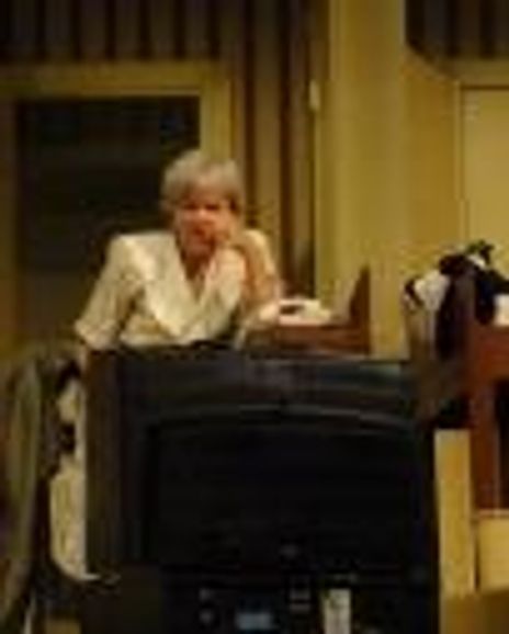 Suzanne Hay Headshot