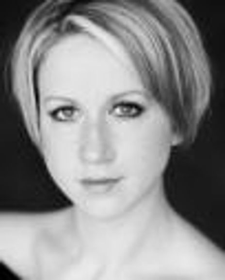 Joanna Loxton Headshot