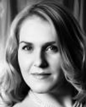 Nicola Rutherford Headshot