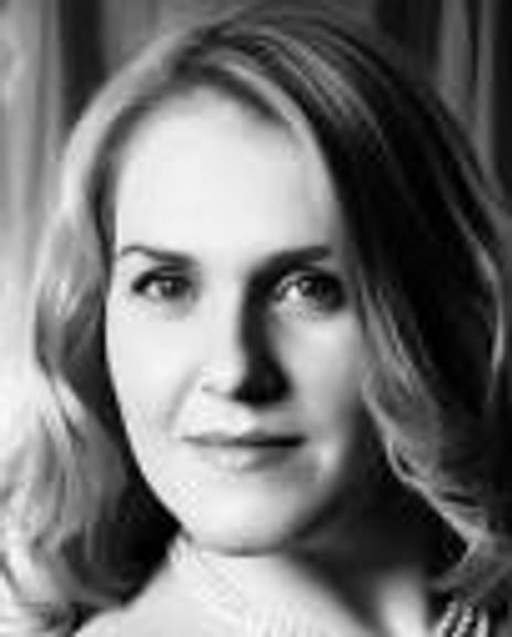 Nicola Rutherford Headshot