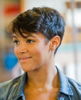 Lily Frazer Headshot