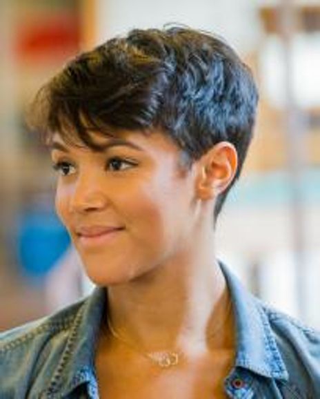 Lily Frazer Headshot