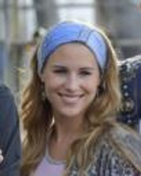 Janzine Euwe Headshot