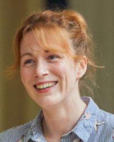 Laura Rogers Headshot