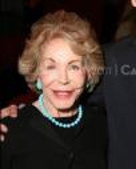 Anne Douglas Headshot