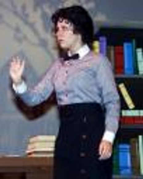 Allison Comotto Headshot