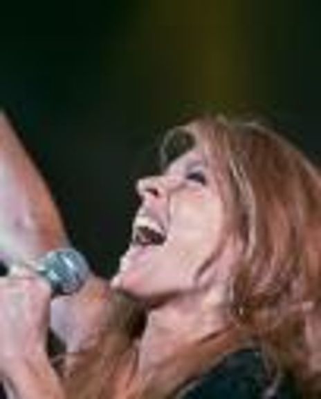 Kelly Clinton-Holmes Headshot