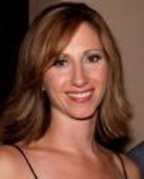 Laura Nickerson Headshot