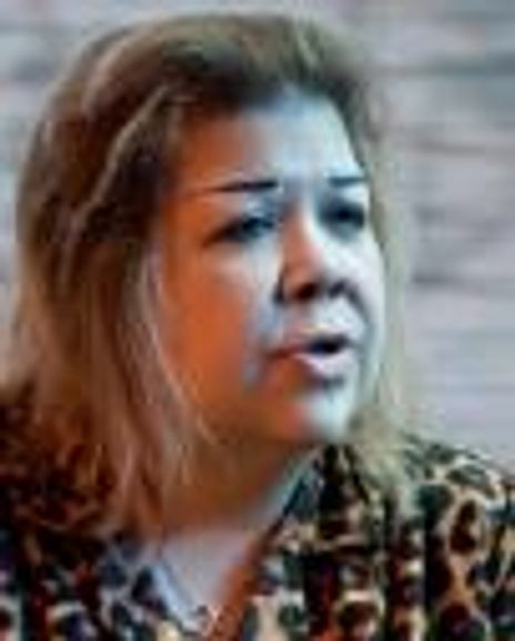 Roxanne Lapus Headshot