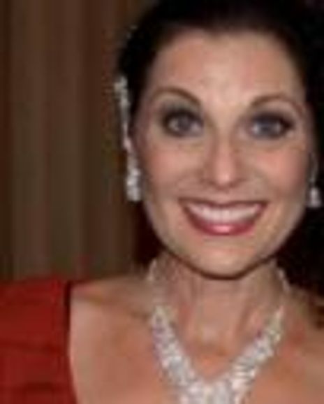 Valerie Perri Lipson Headshot