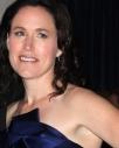 Dr. Lara Embry Headshot