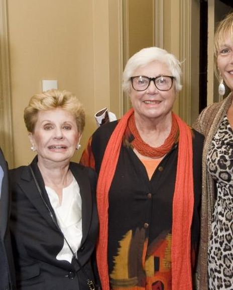 Heidi Henderson Headshot