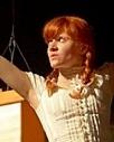 Lindsey Noel Whiting Headshot