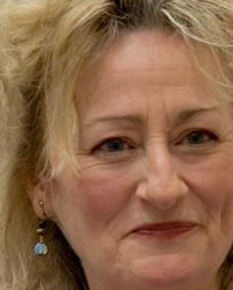 Sian Thomas Headshot