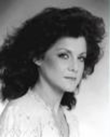 Lynn Rogoff Headshot