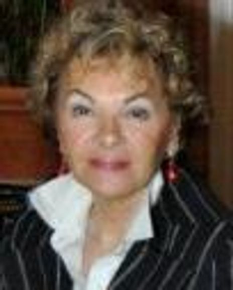 Ruda Dauphin Headshot