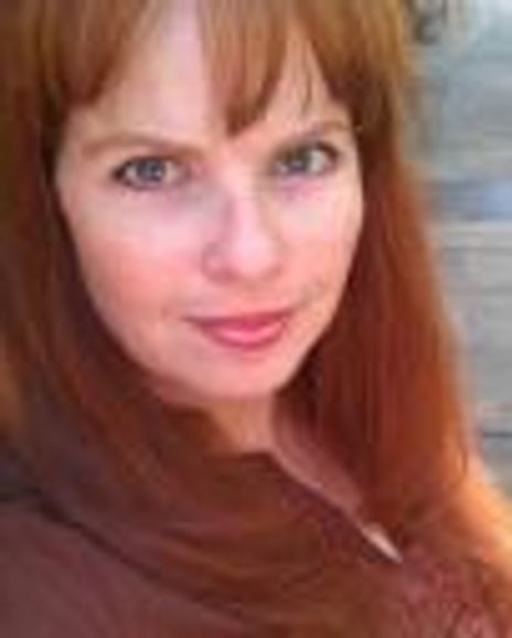 Trish Causey Headshot