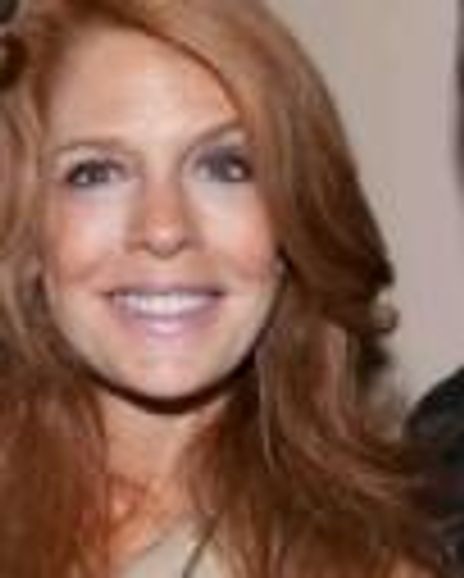 Kelly Clinton Headshot