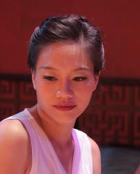 Vivian Chiu Headshot