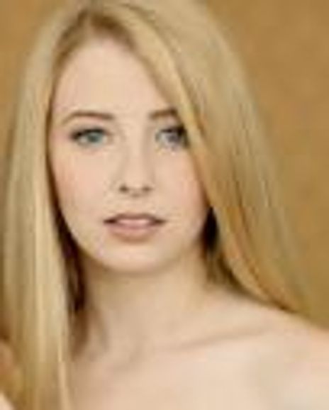 Carly Bracco Headshot