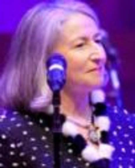 Rena Mendelson Headshot