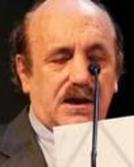 Roberto Catarineu Headshot