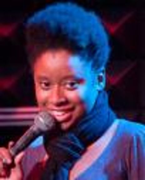 Phoebe Robinson Headshot